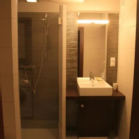 Aparthotel & Zakrzowek Cracovia